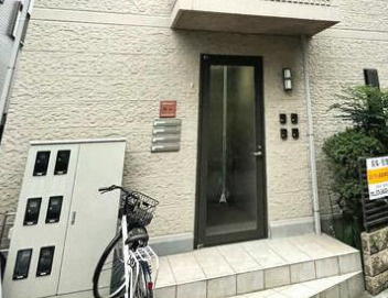 城山のエントランス