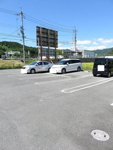 カーサ・エテルノＴ’Ｓの駐車場