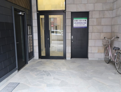 【エントランス】 | リヒャルト市谷薬王寺