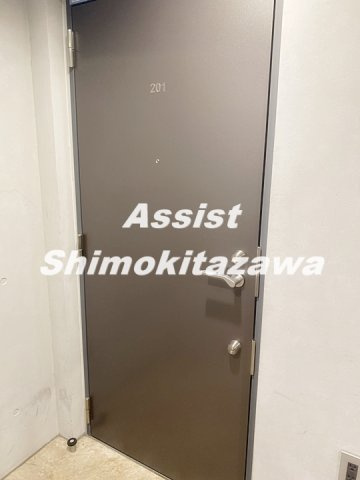 ゴールドレジデンス豪徳寺の玄関