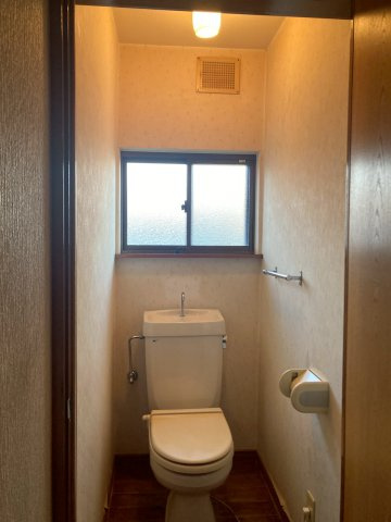 呉市阿賀中央９丁目の一戸建てのトイレ|トイレもきれいです