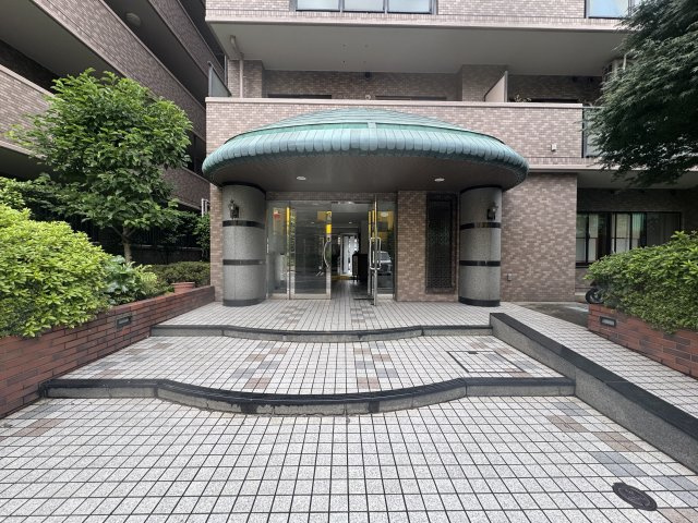 ライオンズマンション船堀親水公園（3階部分）／仲介手数料無料／内装新規フルリノベーションのエントランス