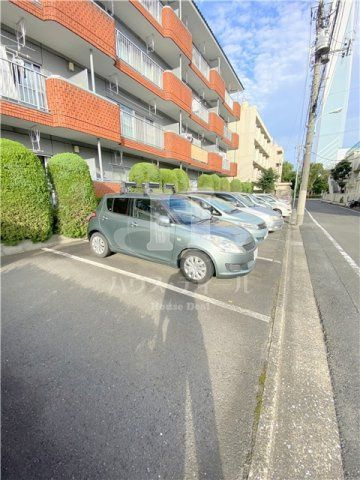 【駐車場】 | リバーテラス高島平 | 駐車場です