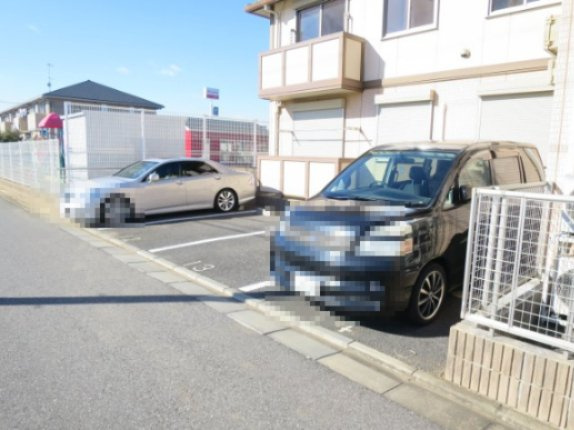 【駐車場】