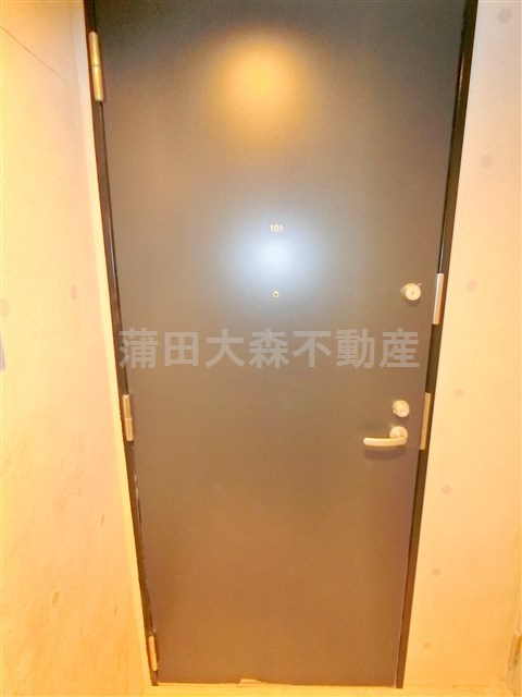 LOTUS梅屋敷（ロータスウメヤシキの玄関