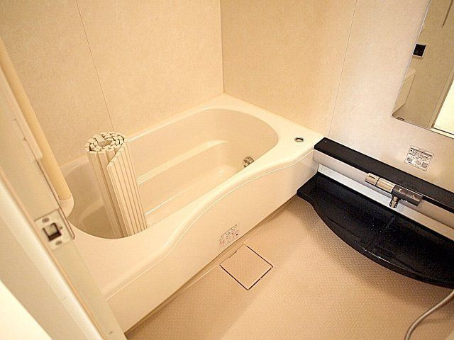 大阪市浪速区湊町２丁目の賃貸マンションの浴室|イメージ