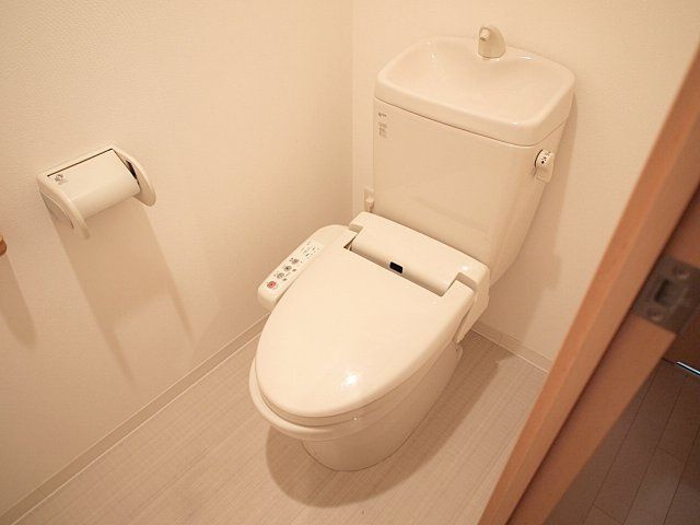 大阪市浪速区湊町２丁目の賃貸マンションのトイレ|イメージ