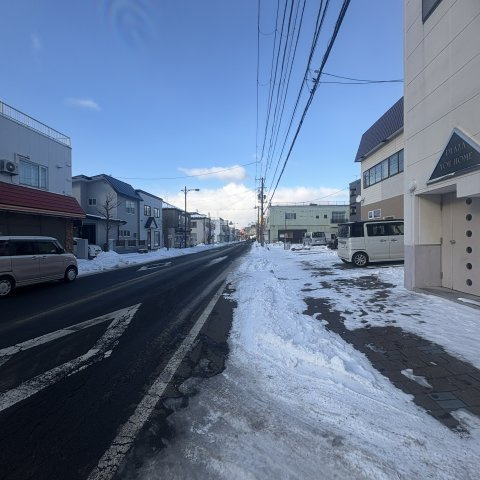プラザユーホームの駐車場