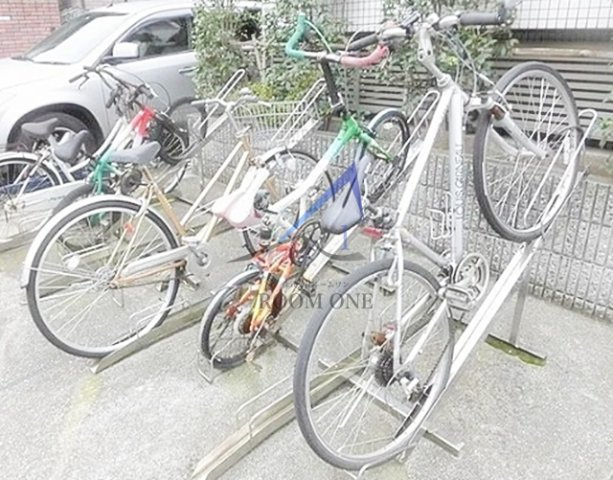 コリーヌ平町　四番館のその他共用部分|駐輪場です。