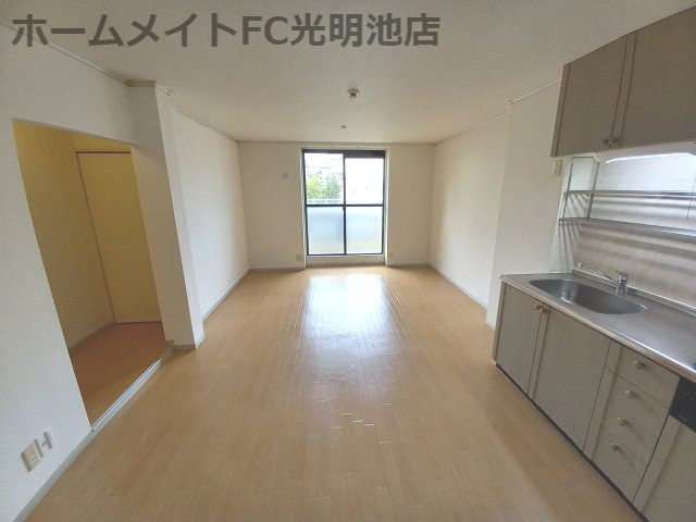 グッドライフ21Bの居間・リビング