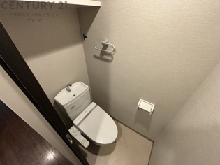 温水洗浄便座付きのトイレです♪