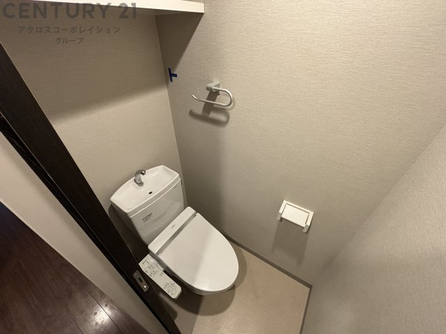 温水洗浄便座付きのトイレです♪