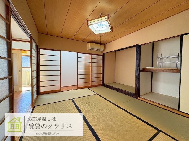 太秦安井藤ノ木町レトロ貸家の内装