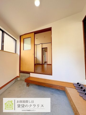太秦安井藤ノ木町レトロ貸家の玄関