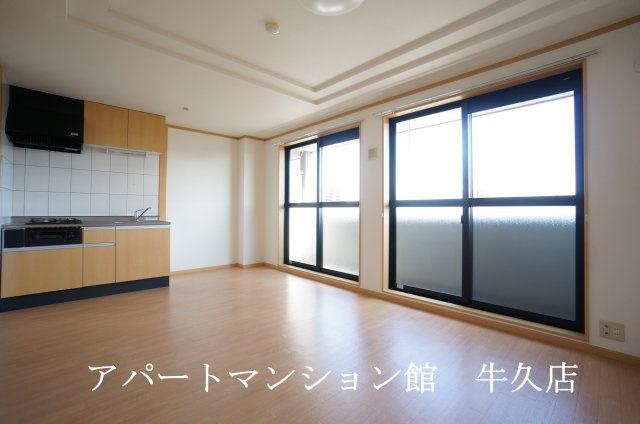 フォルティアの内装|リビング