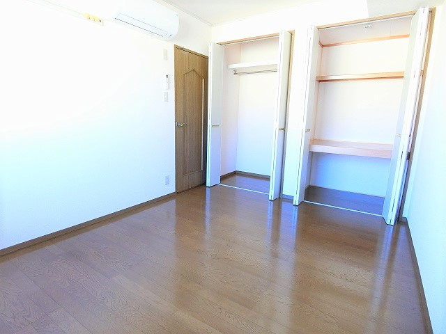 ジュネス宮沢Bの収納|写真は同建物の別部屋を参考に掲載しております。