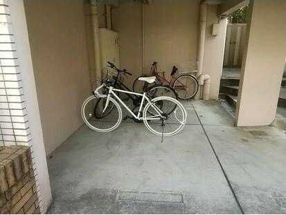 恵比寿ガーデンヒルズのロビー|■駐輪場