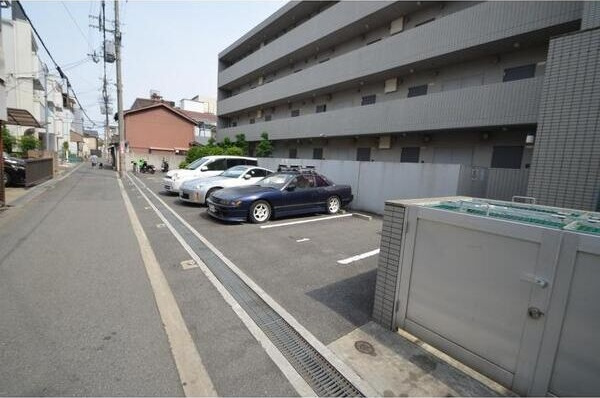 シビラ柴島の駐車場