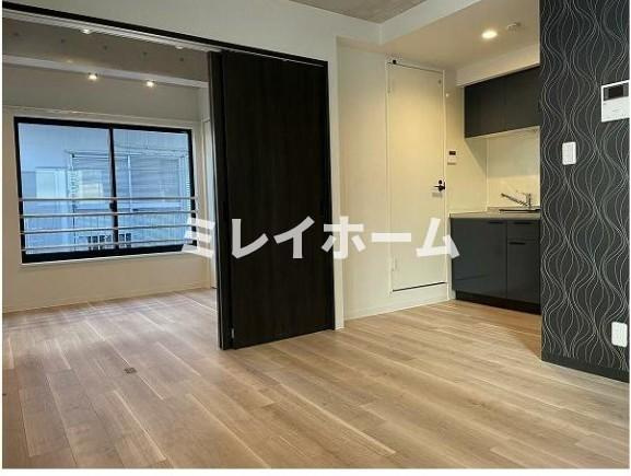 LOTUS梅屋敷の居間・リビング