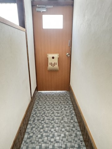 ジョイフル宮丘の玄関