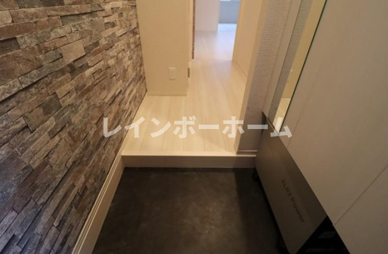 仲介手数料（賃料の1.10ヵ月）の50％OFF対象物件！の玄関