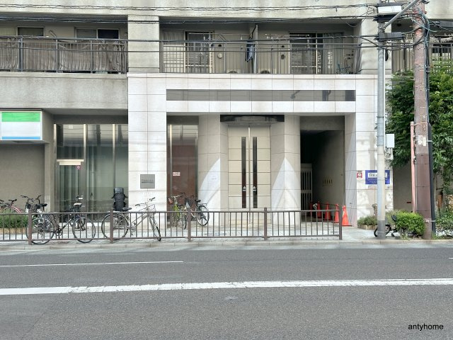 レジディア心斎橋ウエスト　仲介手数料無料のエントランス