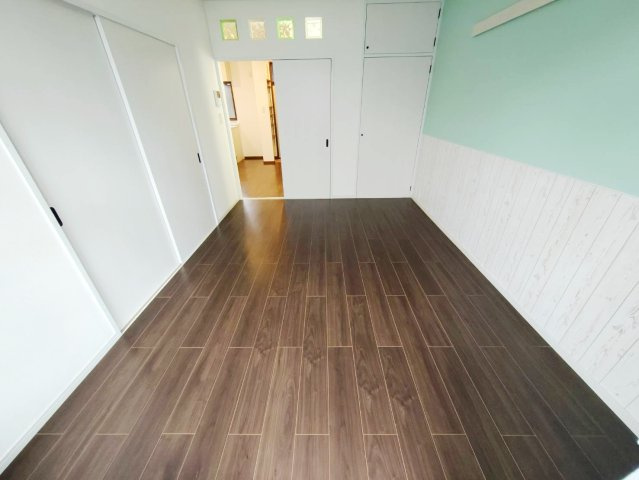 シティハイム　鶴田の洋室