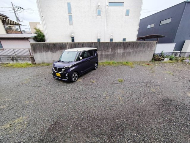 シティハイム　鶴田の駐車場