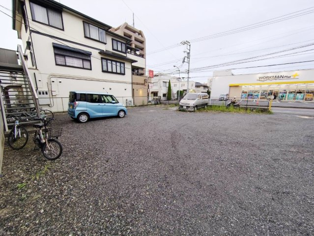 シティハイム　鶴田の駐車場