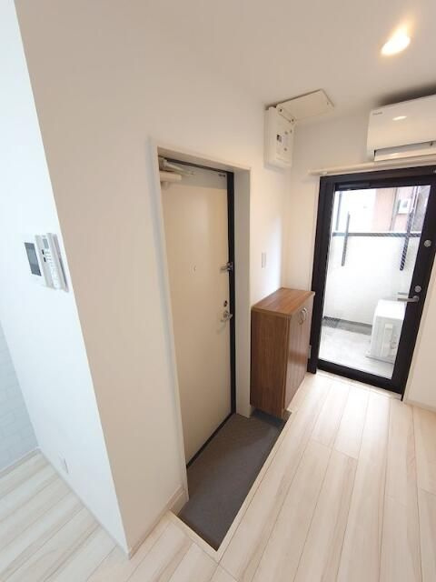 ＭＥＬＤＩＡ町屋の玄関