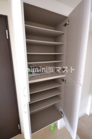 グランドゥール敷津の収納