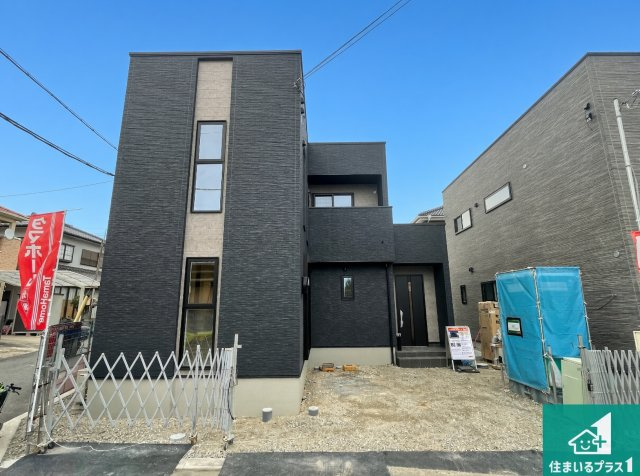 加古川市平岡町二俣　新築一戸建てのトイレ|シンプルなトイレは落ち着く空間！お手入れも簡単です！