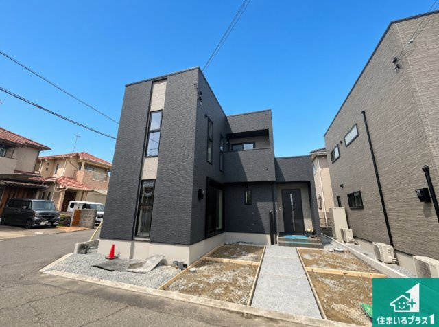 加古川市平岡町二俣　新築一戸建ての外観|お客様に長く安心して住んでいだだける事にこだわった家づくり！住んでからのアフターサービスにもしっかりと取り組んでいます！
