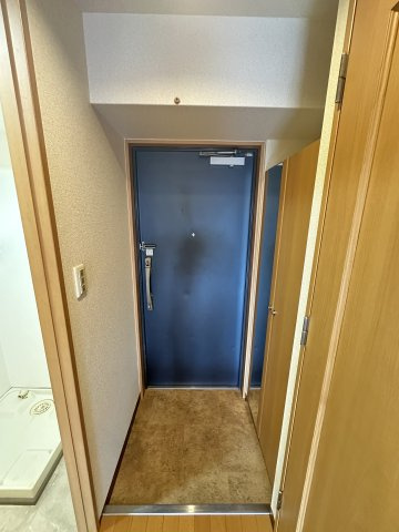 ブランクレール谷町の玄関