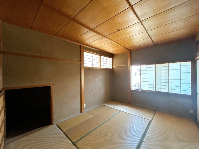 【和室】 | 学園南1丁目中古戸建 | リフォーム予定です。2階です。屋根裏収納があります。