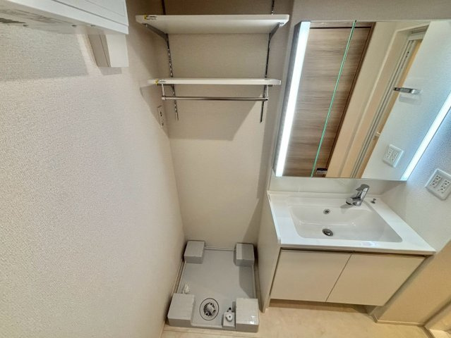 レジデンス尾上町の洗面所