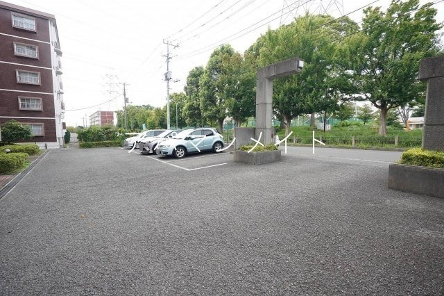 【駐車場】 | エスポワールいずみ野 | 駐車スぺースです