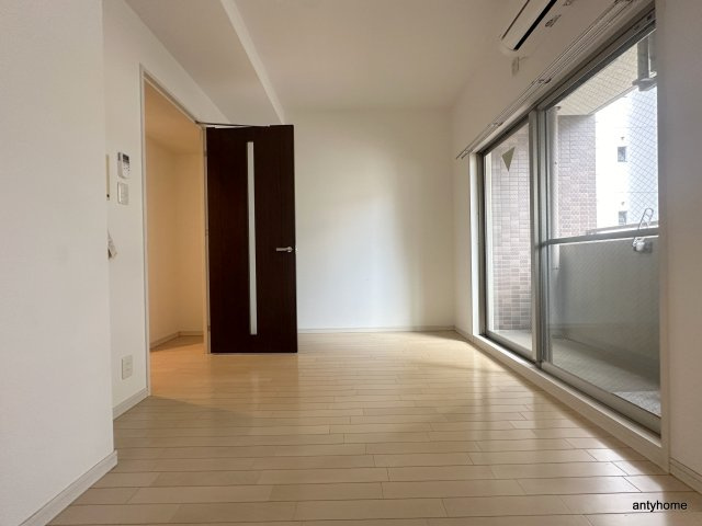 レジディア江戸堀　仲介手数料無料の洋室