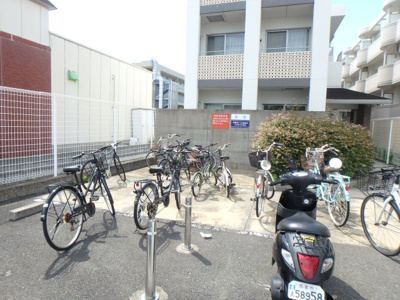 【その他共用部分】 | ゴールドウエスト | 自転車置場