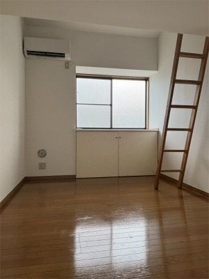 【寝室】