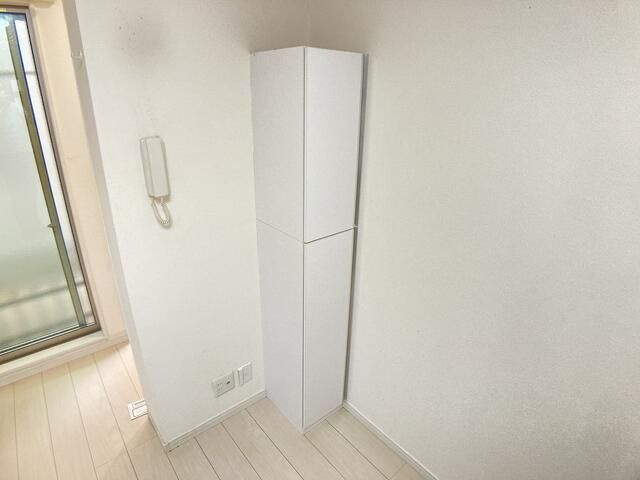 パインヒル市川の玄関