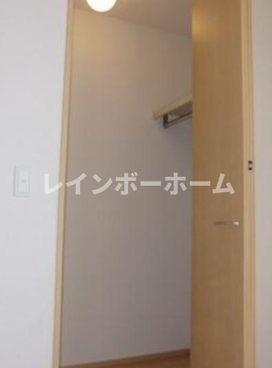 コリーヌ　B棟仲介手数料（賃料の1.10ヵ月）の50％OFF対象物件！の収納|大きなスペースがあり、収納には困りません