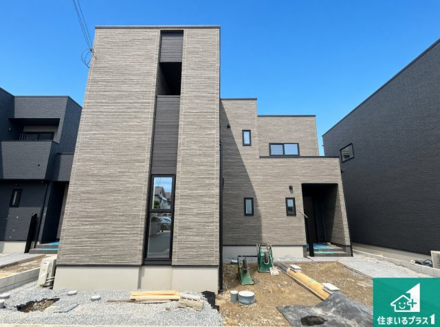 加古川市平岡町二俣　新築一戸建ての外観|安心の10年保証！外観を美しく保ち、雨水で汚れを落とします！気になることがありましたら、お気軽にお問い合わせください！