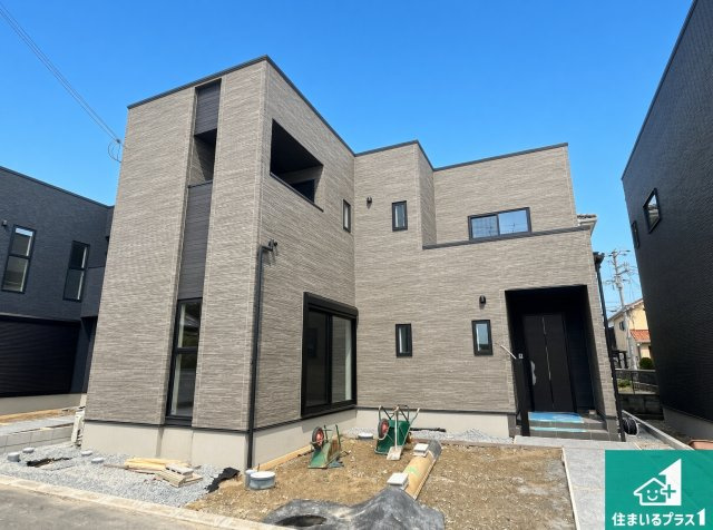 加古川市平岡町二俣　新築一戸建ての外観|お客様に長く安心して住んでいだだける事にこだわった家づくり！住んでからのアフターサービスにもしっかりと取り組んでいます！
