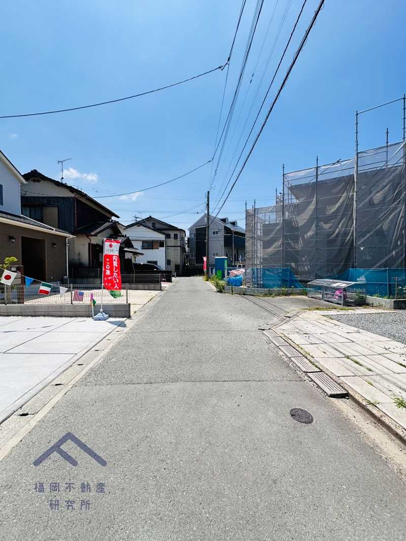糟屋郡宇美町若草２丁目　戸建ての前面道路含む現地写真