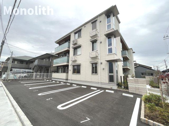 メゾン春日の駐車場