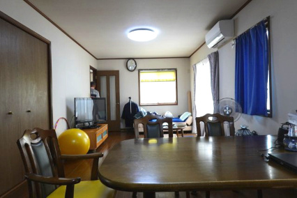 半田市山代町二丁目　中古戸建の居間・リビング