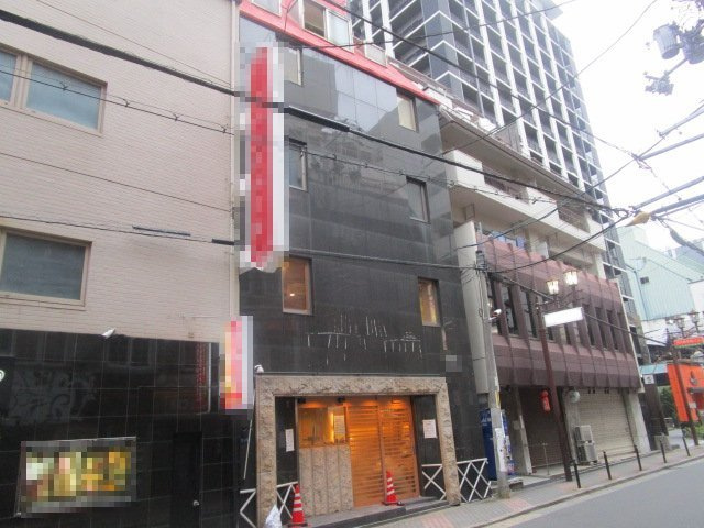 大阪市中央区西心斎橋２丁目のビルの外観