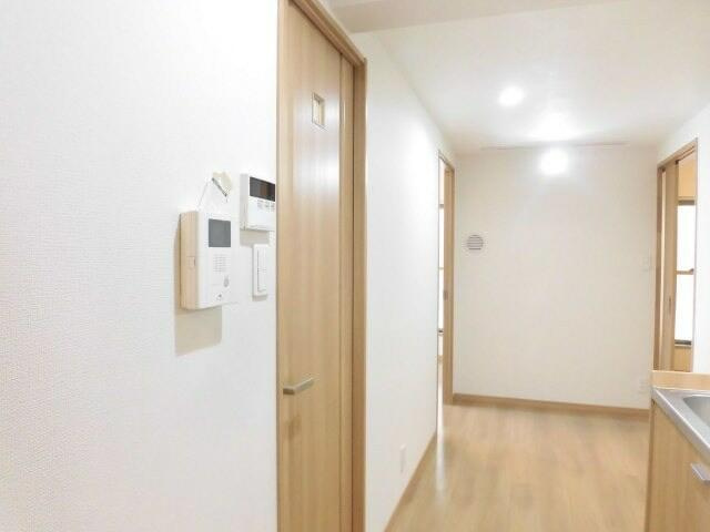 モント中馬込の内装|明るい色調の室内です