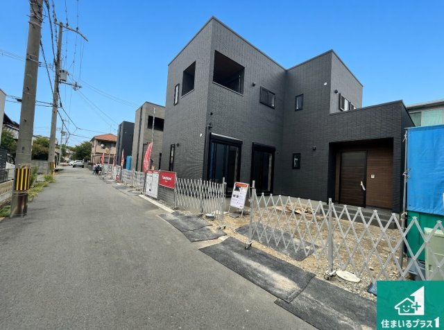加古川市平岡町二俣　新築一戸建ての前面道路含む現地写真|周辺は落ち着いた街並みの住宅地！子育てがしやすい住環境です！まだ未完成ですが、現地でしかわからない事もございます。是非一度ご覧ください。